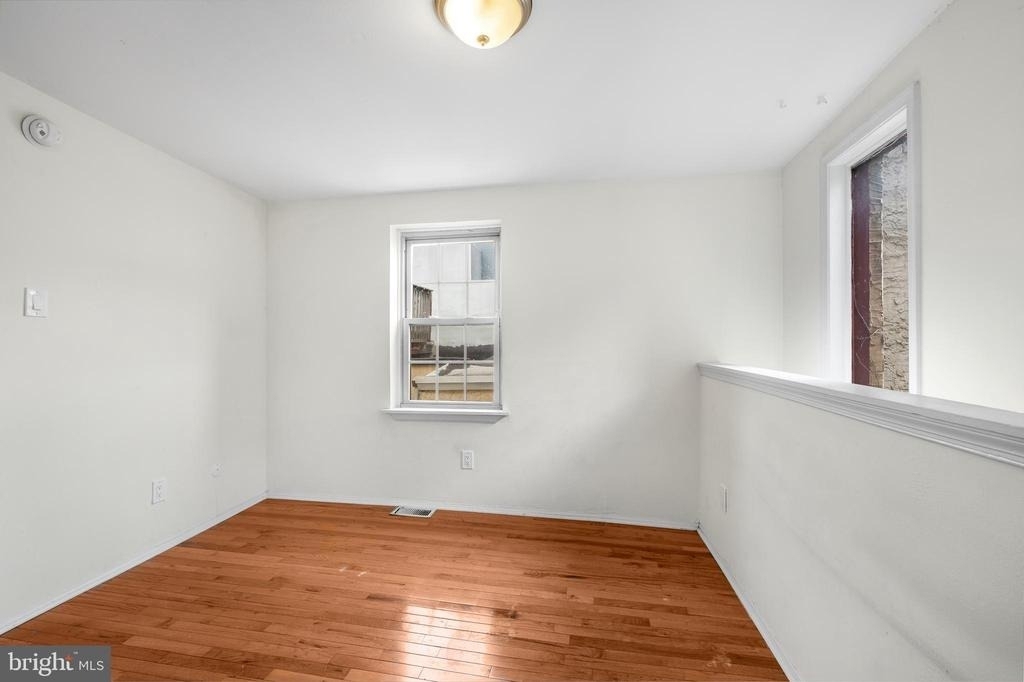 234 Bainbridge Street - Photo 6