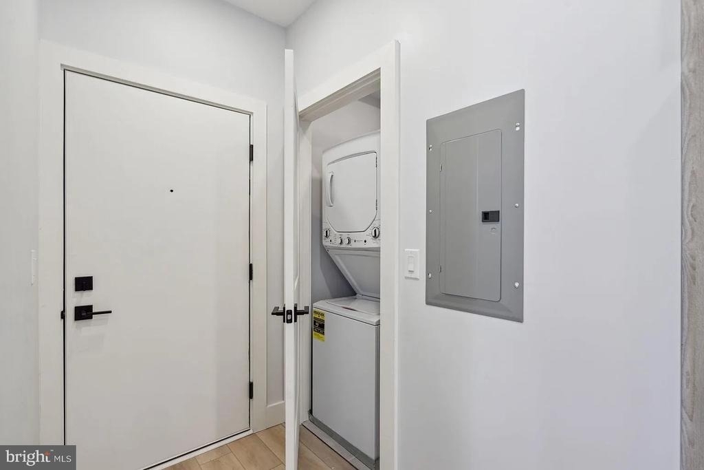 3439-1 Lancaster Avenue - Photo 28