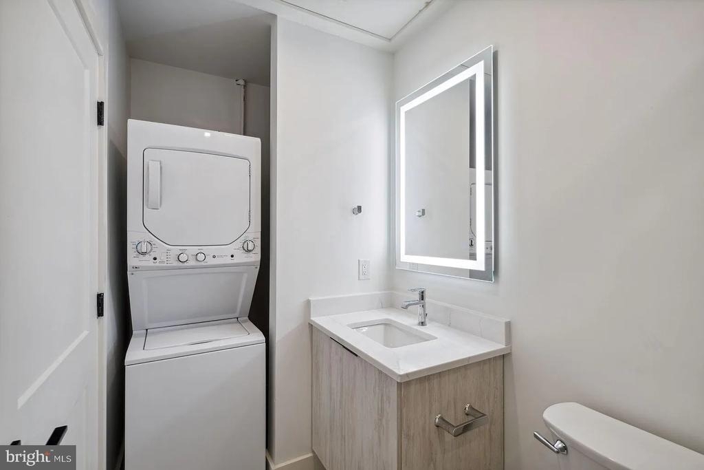 3439-1 Lancaster Avenue - Photo 23
