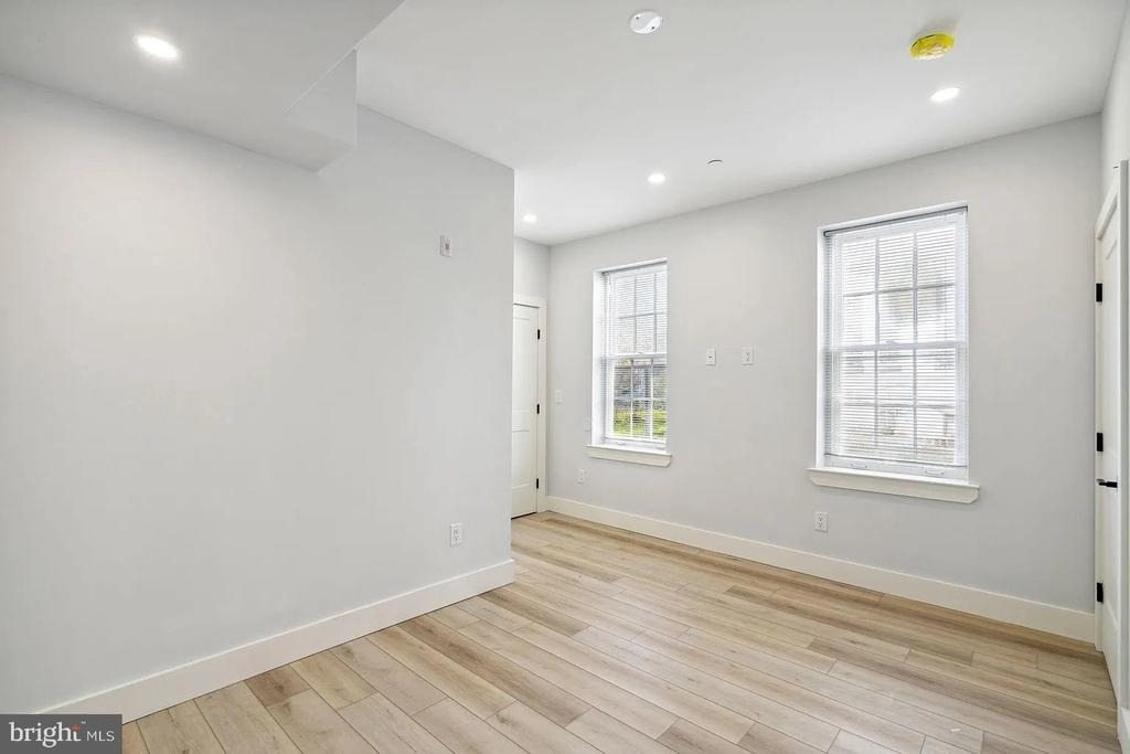 3439-1 Lancaster Avenue - Photo 7