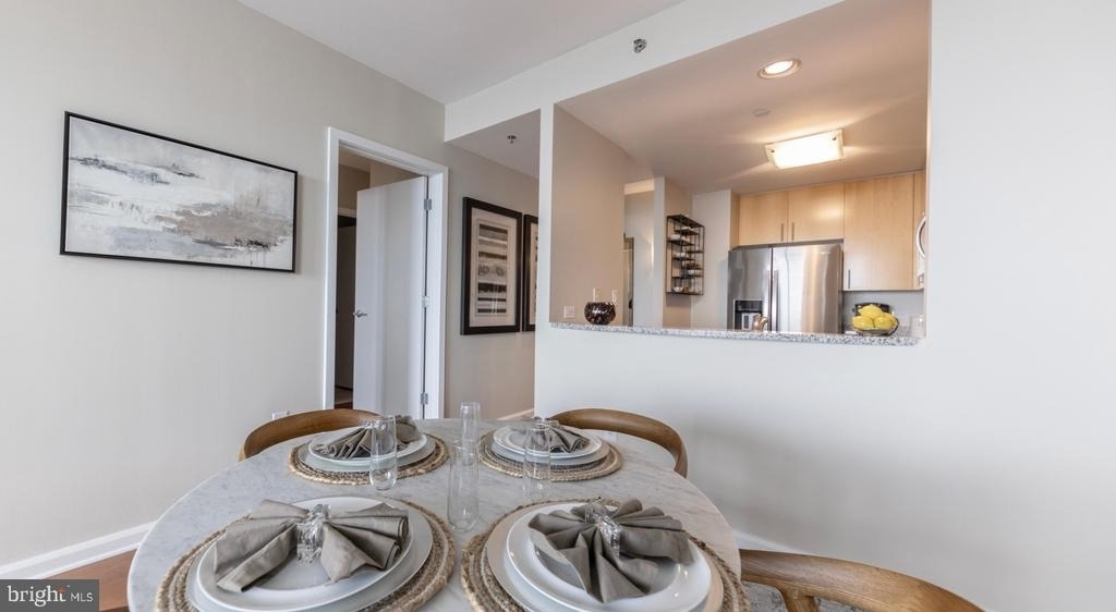 207 W Washington Square - Photo 12