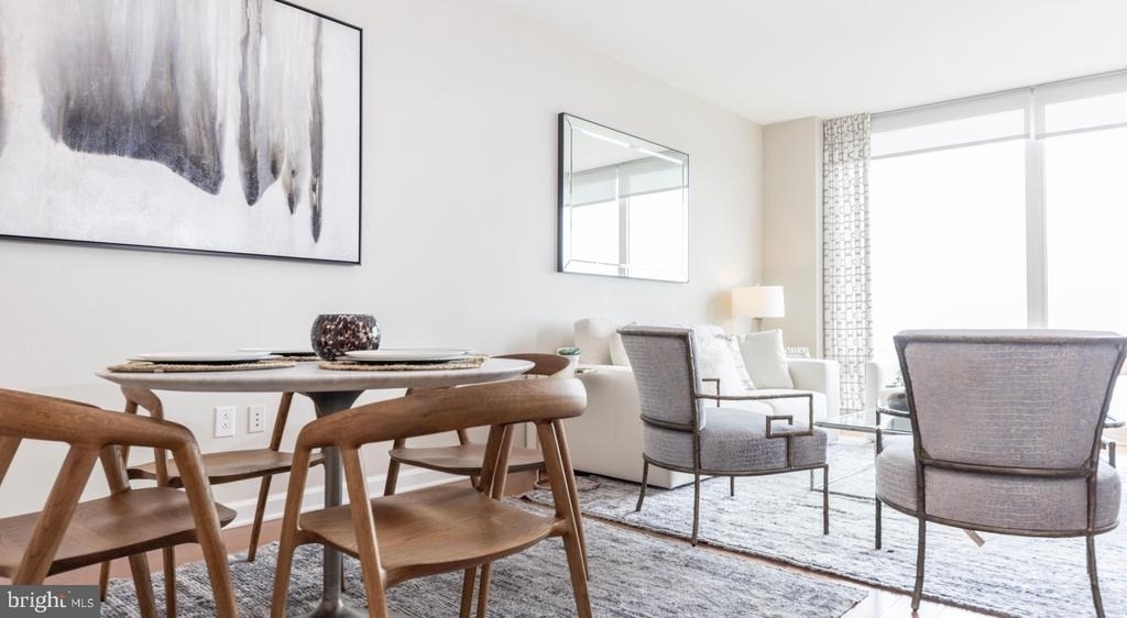 206 W Washington Square - Photo 14