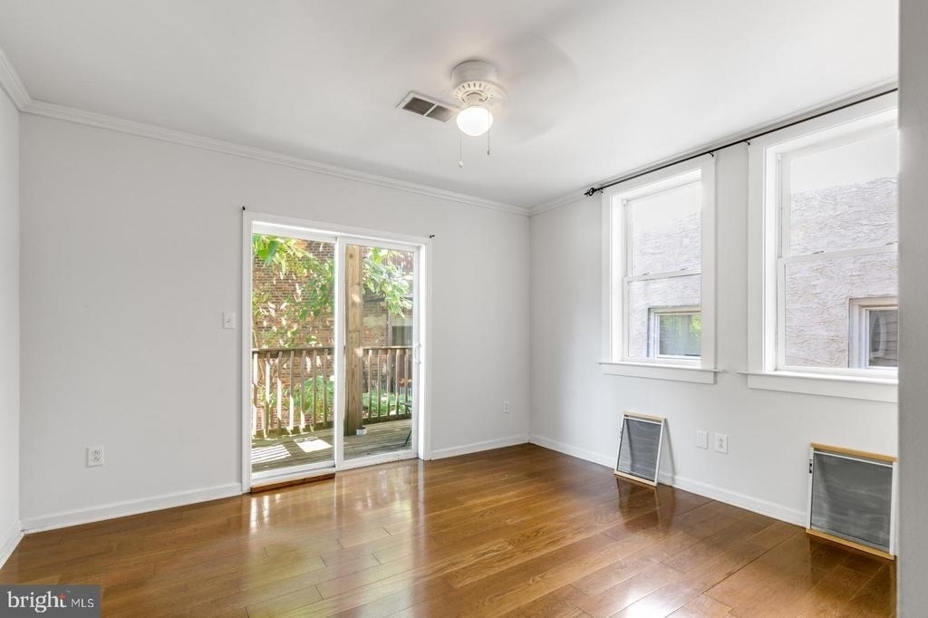 2024 Ridge Avenue - Photo 11