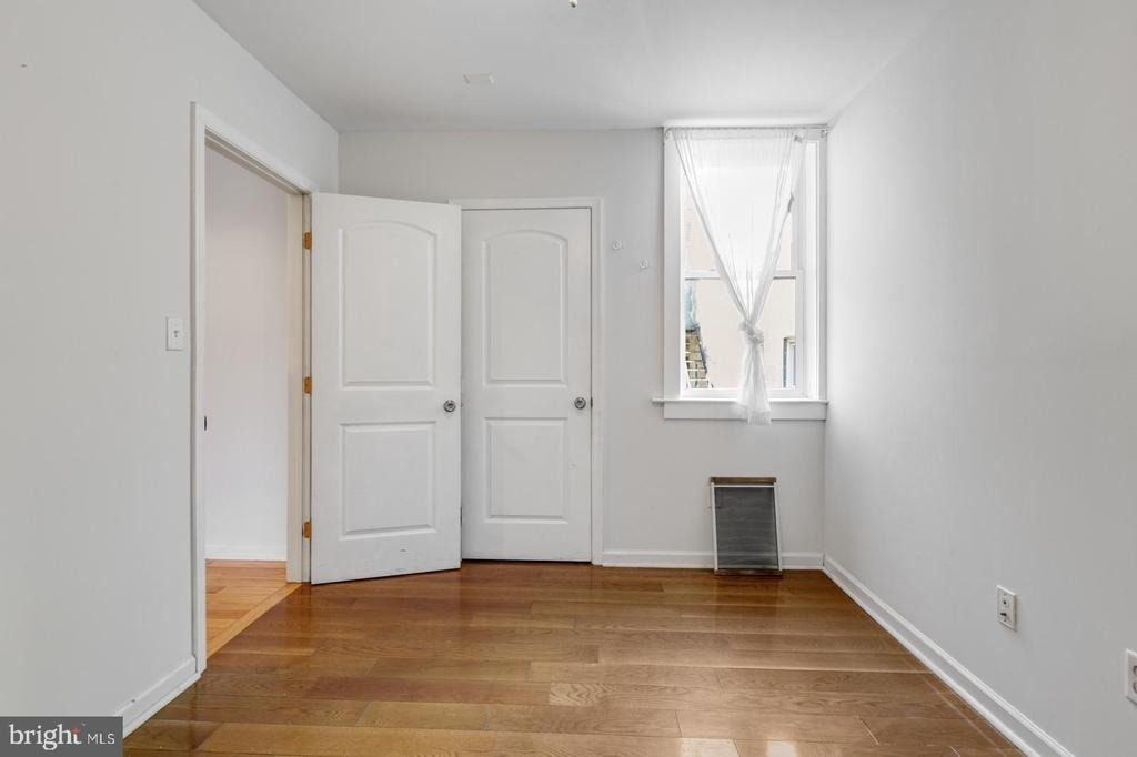 2024 Ridge Avenue - Photo 9