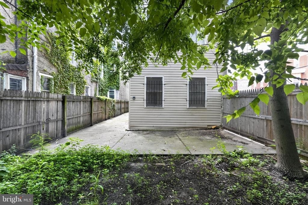 1729 W Master Street - Photo 11