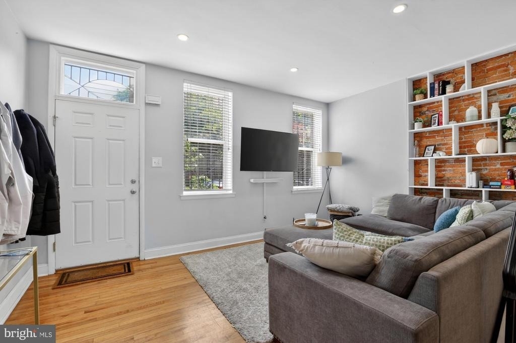 874 N 4th Street - Photo 2