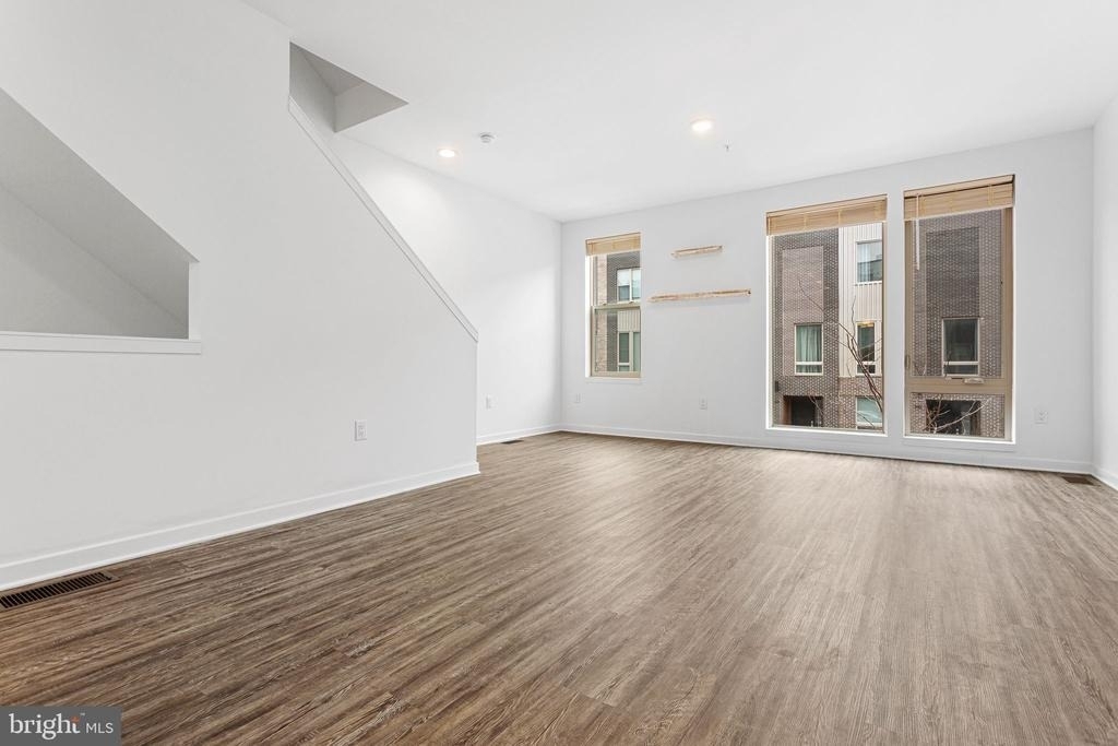 3121 Beach View Lane - Photo 10