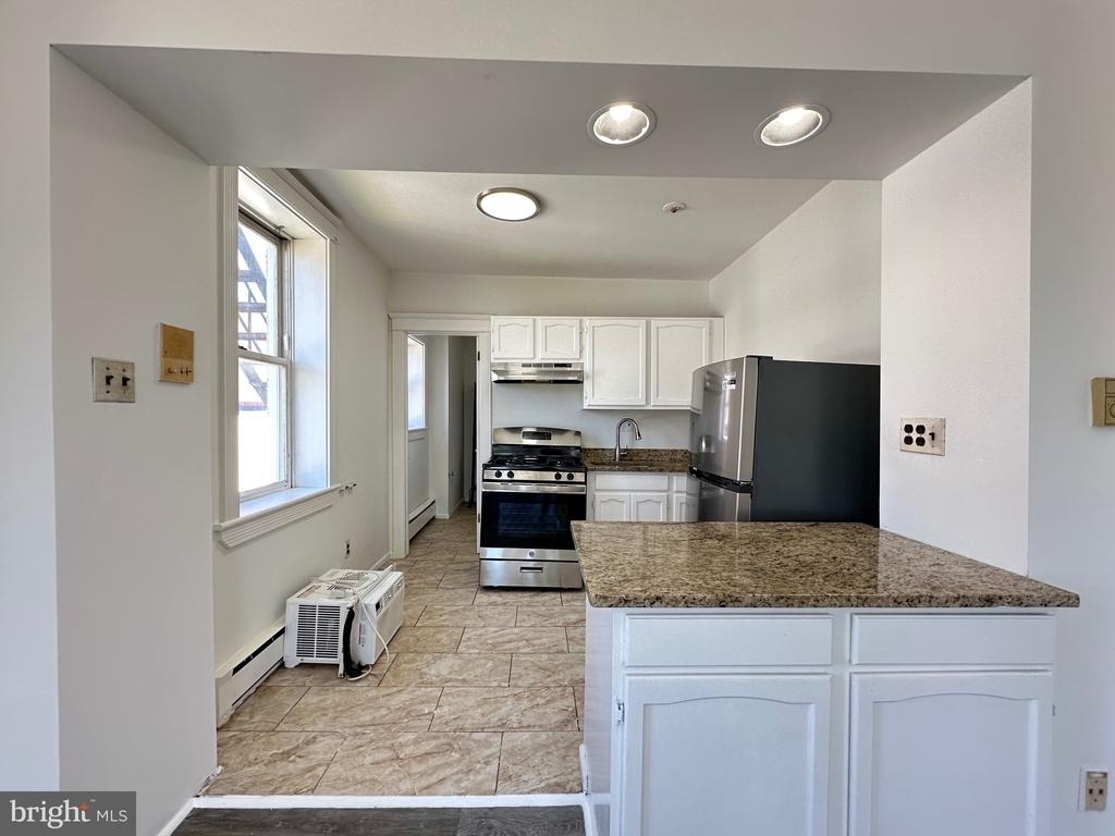 1117 W Main Street - Photo 6