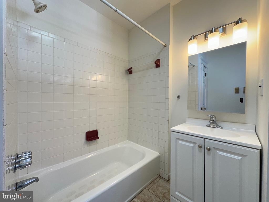 1117 W Main Street - Photo 9