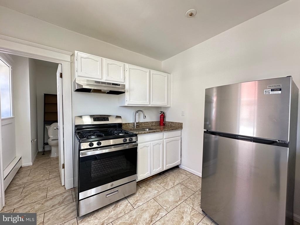 1117 W Main Street - Photo 7