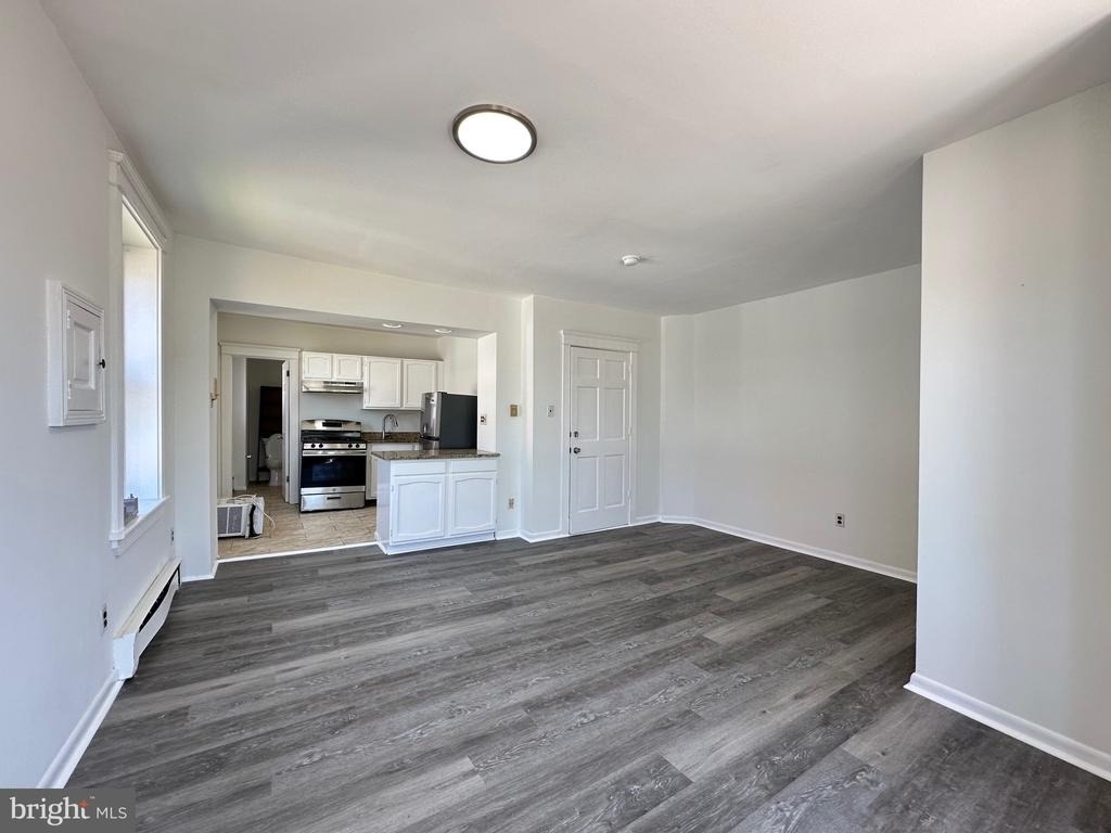 1117 W Main Street - Photo 5