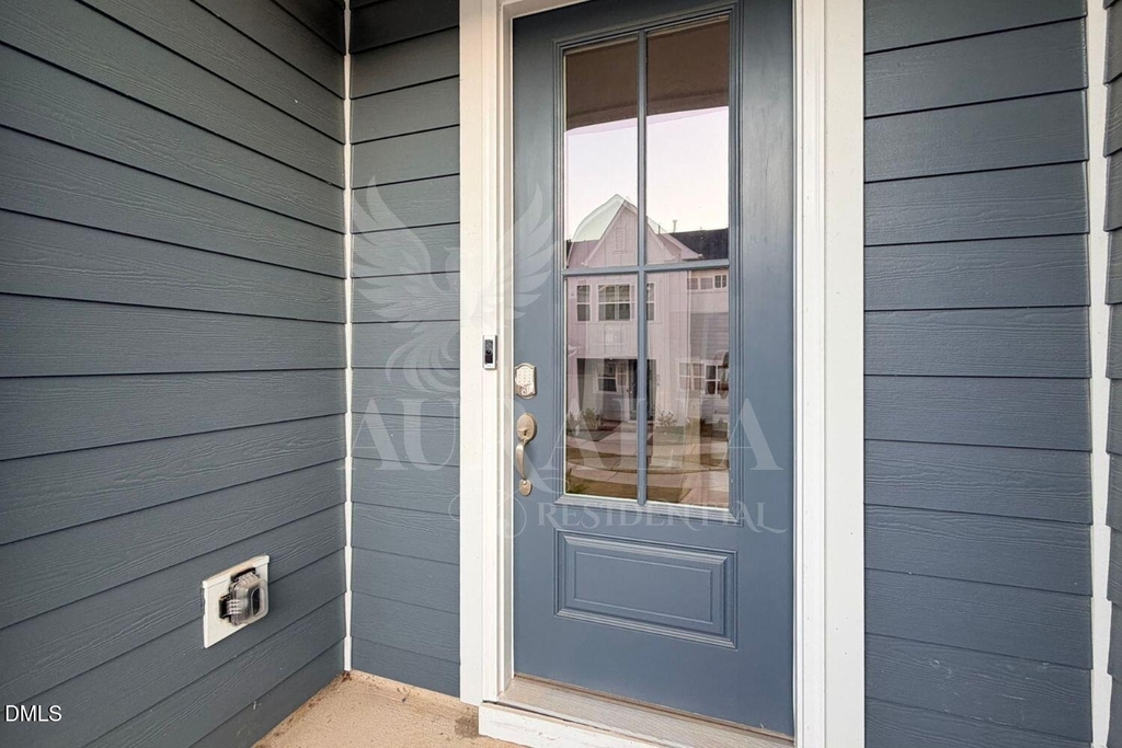 609 Callan View Avenue - Photo 2