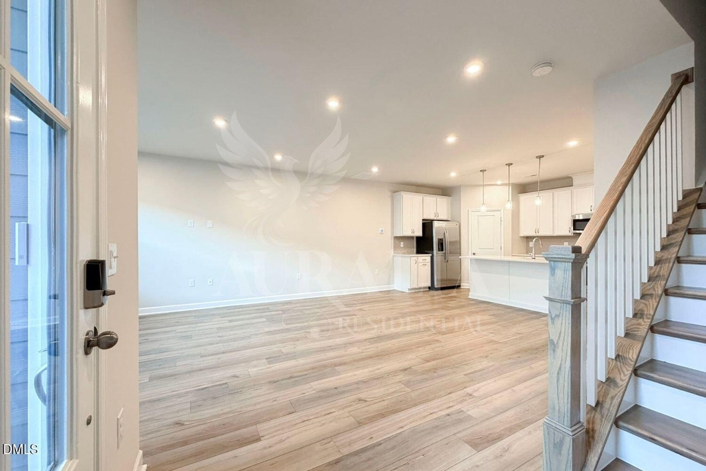 609 Callan View Avenue - Photo 3