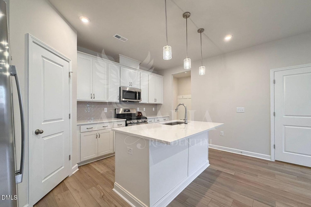 609 Callan View Avenue - Photo 11