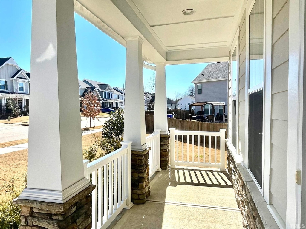 8008 Gilano Drive - Photo 3