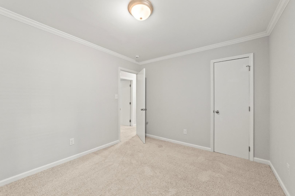 3921 Bamburgh Lane - Photo 16