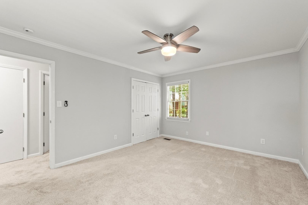 3921 Bamburgh Lane - Photo 18