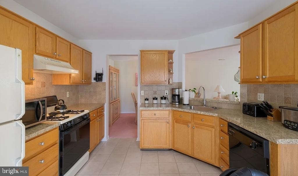 1508 Carol Court - Photo 9