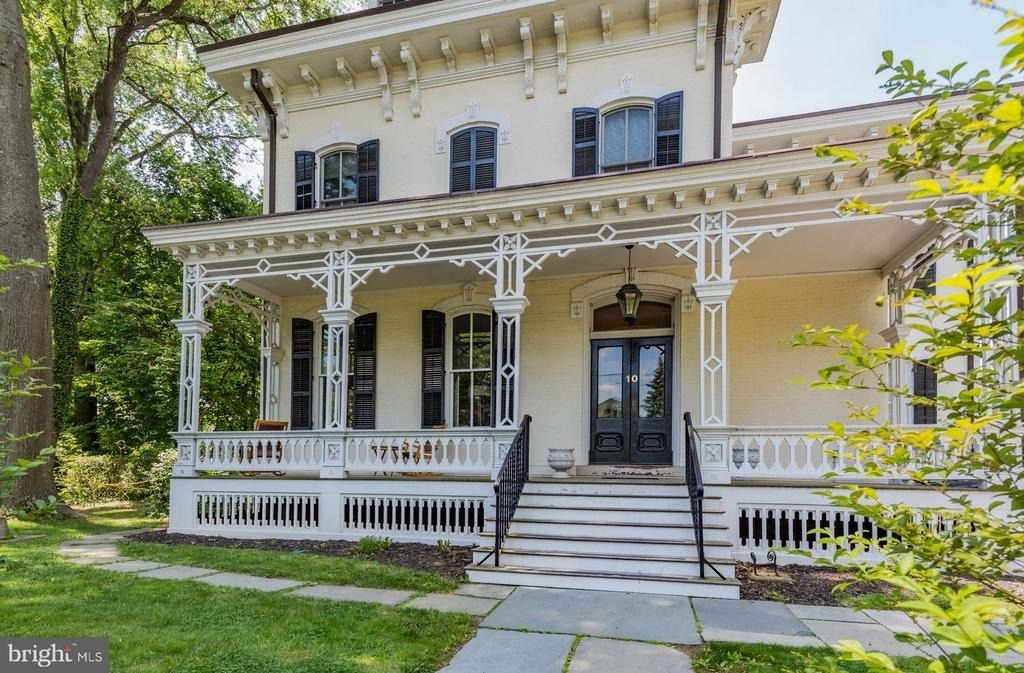 10 Bayard Lane - Photo 1