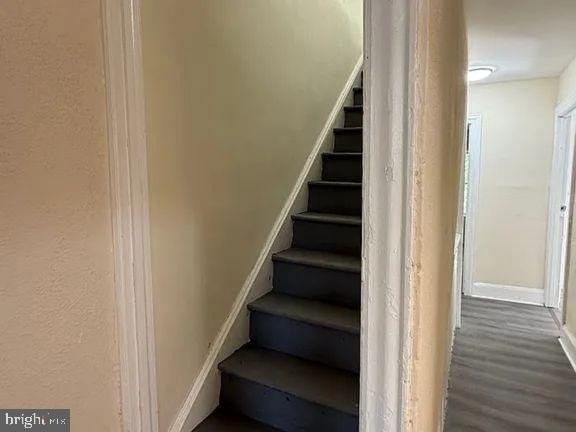 510 N Hermitage Avenue - Photo 3