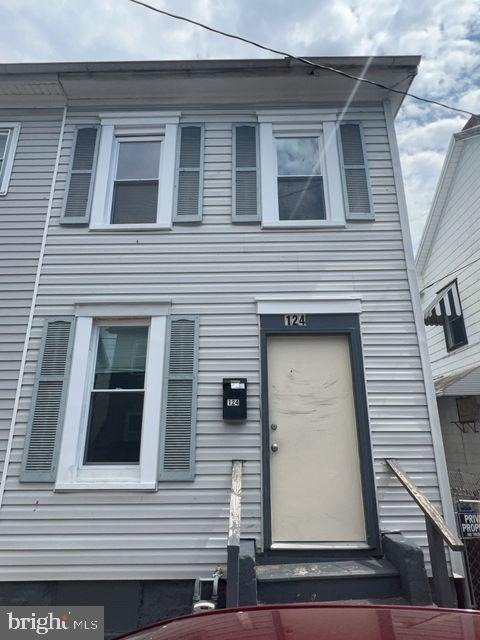 124 Ray Street - Photo 1