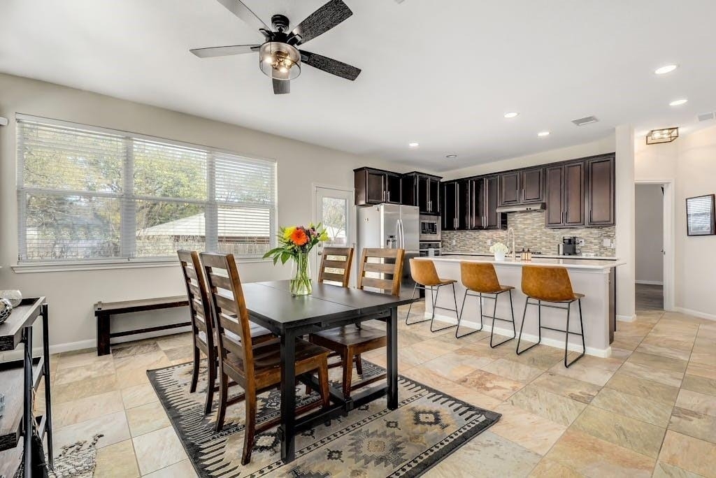 1332 Central Park Ct - Photo 7
