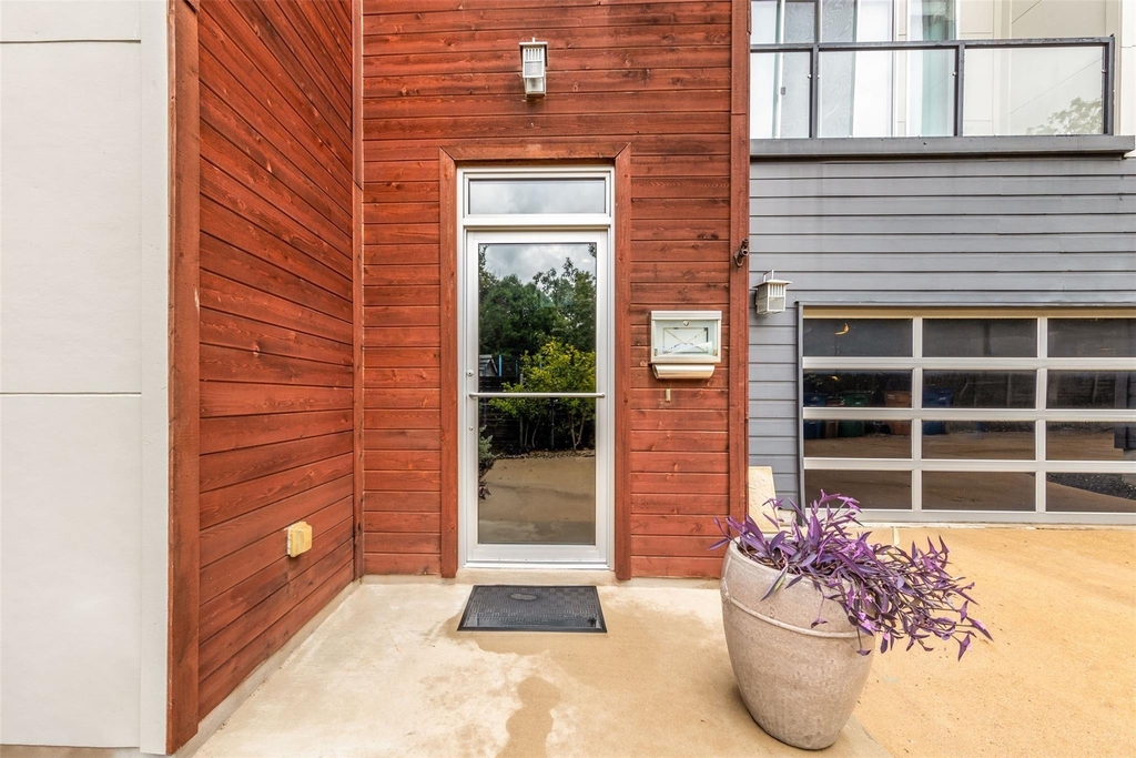 1902 Alegria Rd - Photo 1