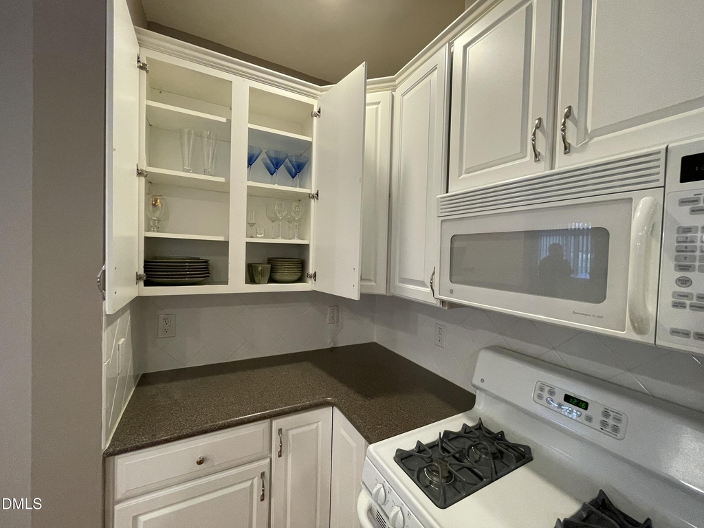10411 Rosegate Court - Photo 12