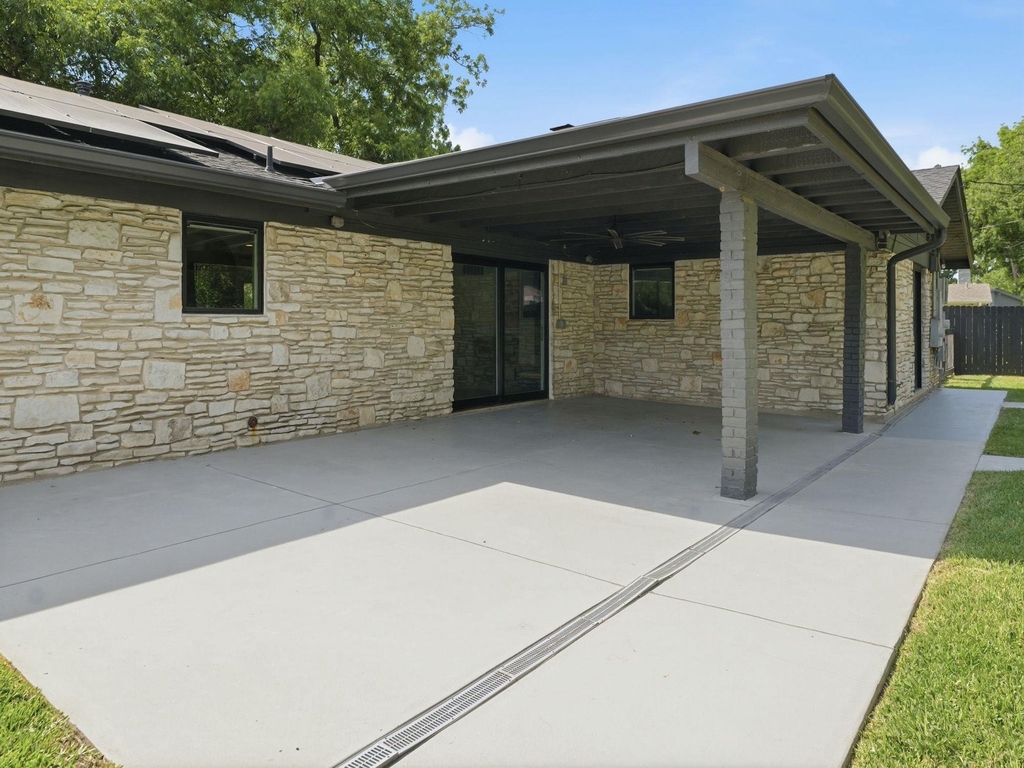 7600 Shoal Creek Blvd - Photo 31