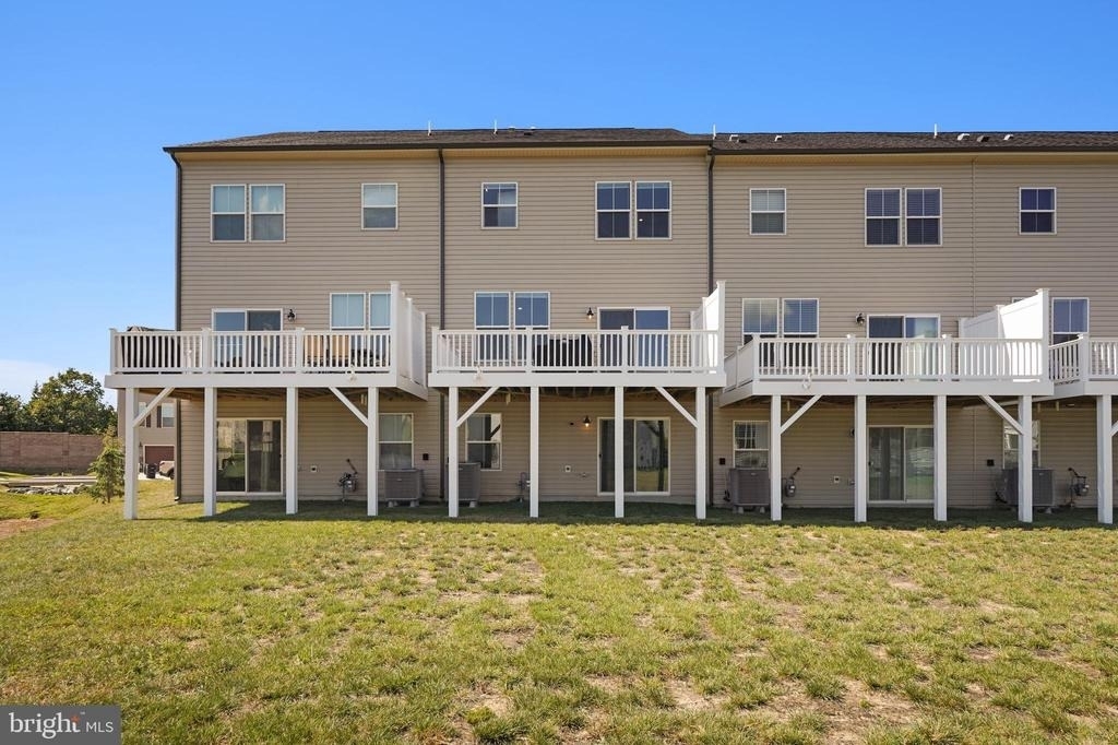 16418 Caribbean Way - Photo 29