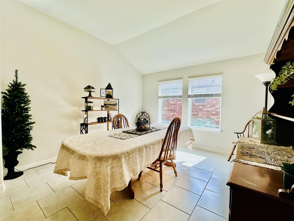 5613 Sacco St - Photo 14