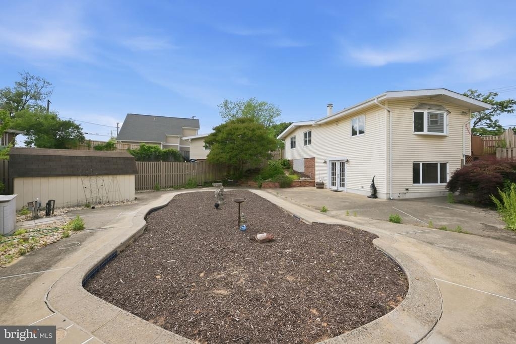 512 Dennis Avenue - Photo 18