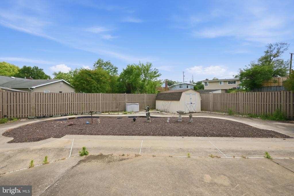 512 Dennis Avenue - Photo 17