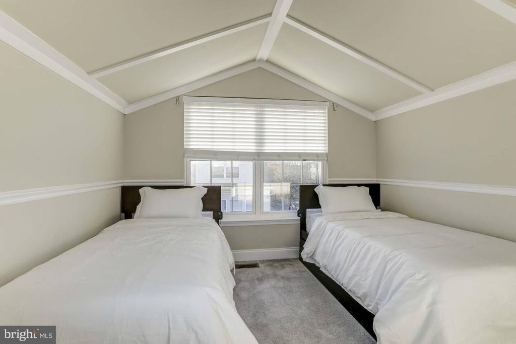 20345 Notting Hill Way - Photo 33