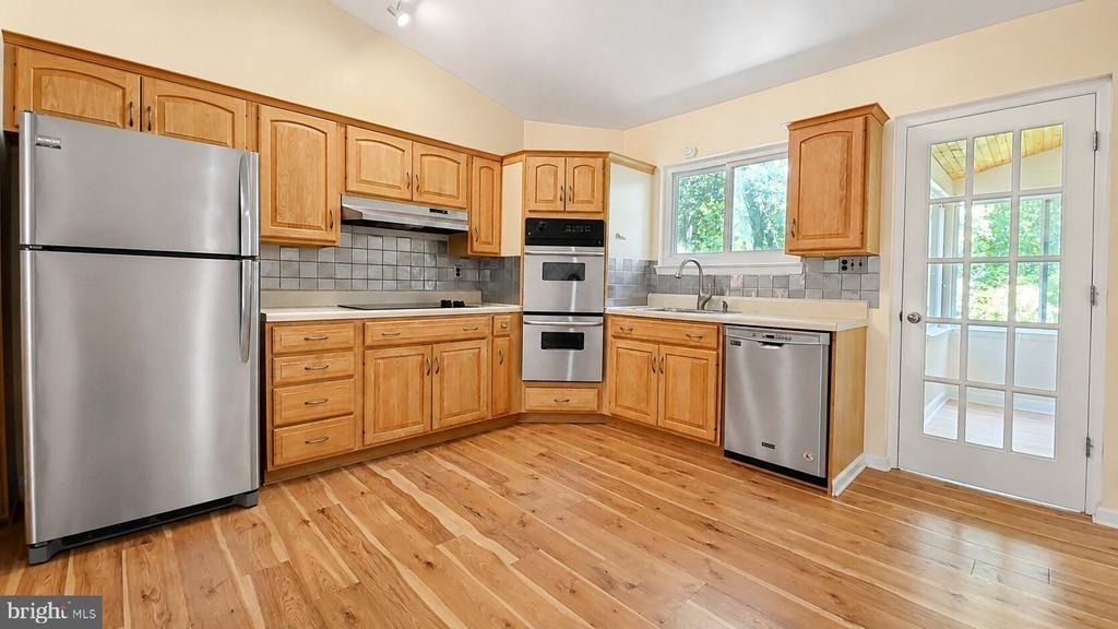 1615 Ladd Street - Photo 4