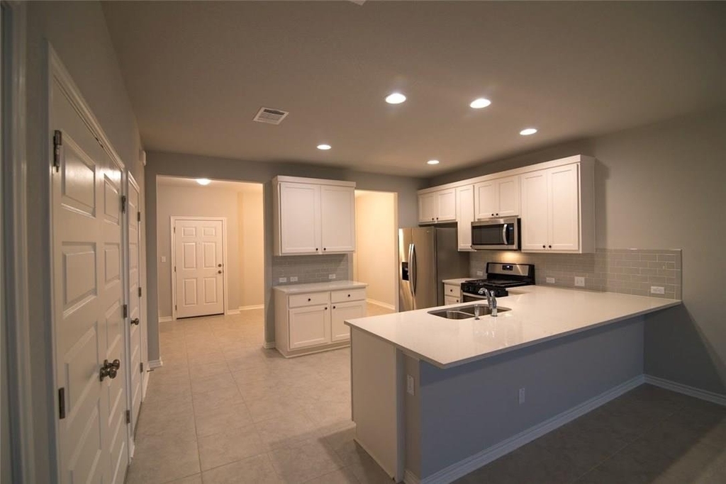 1732 Yaupon Grove Ln - Photo 3