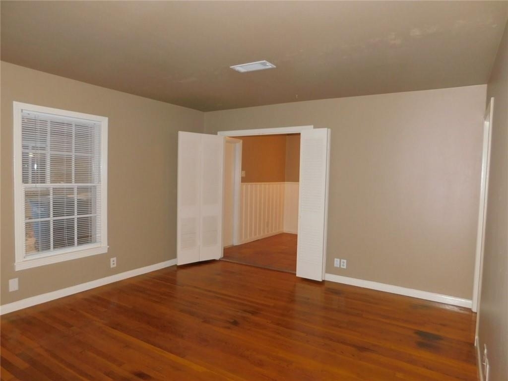 1400 Berkshire Dr - Photo 6
