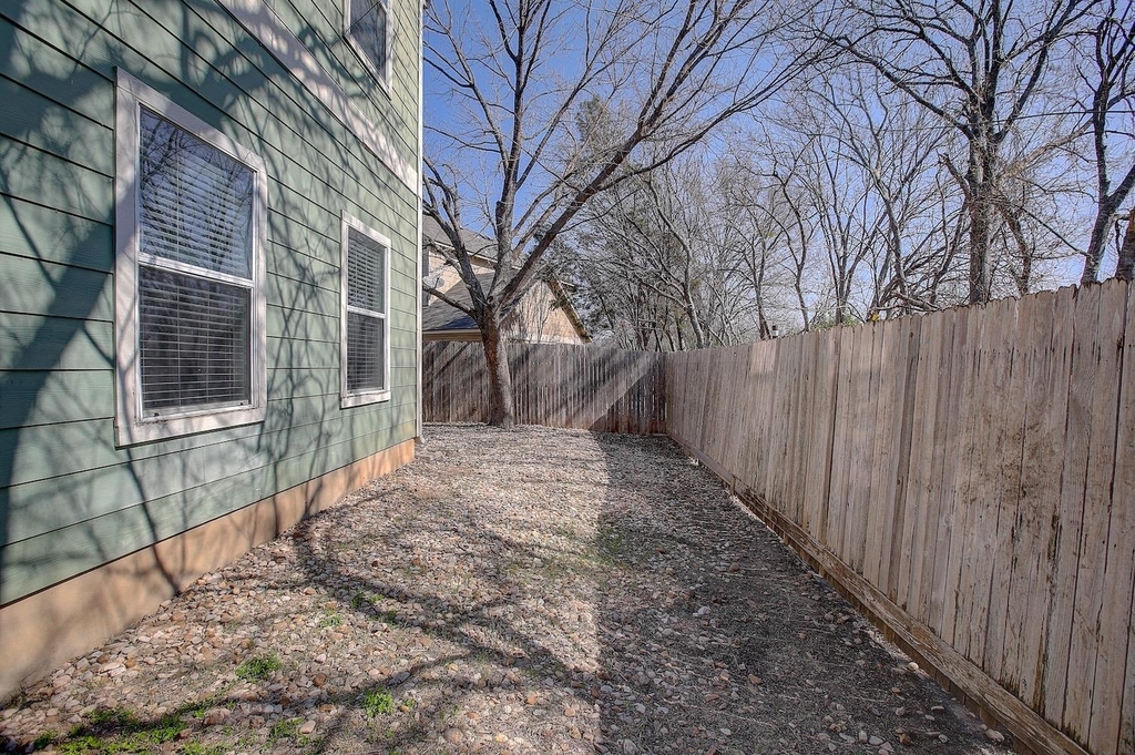 1102 E 3rd St - Photo 1