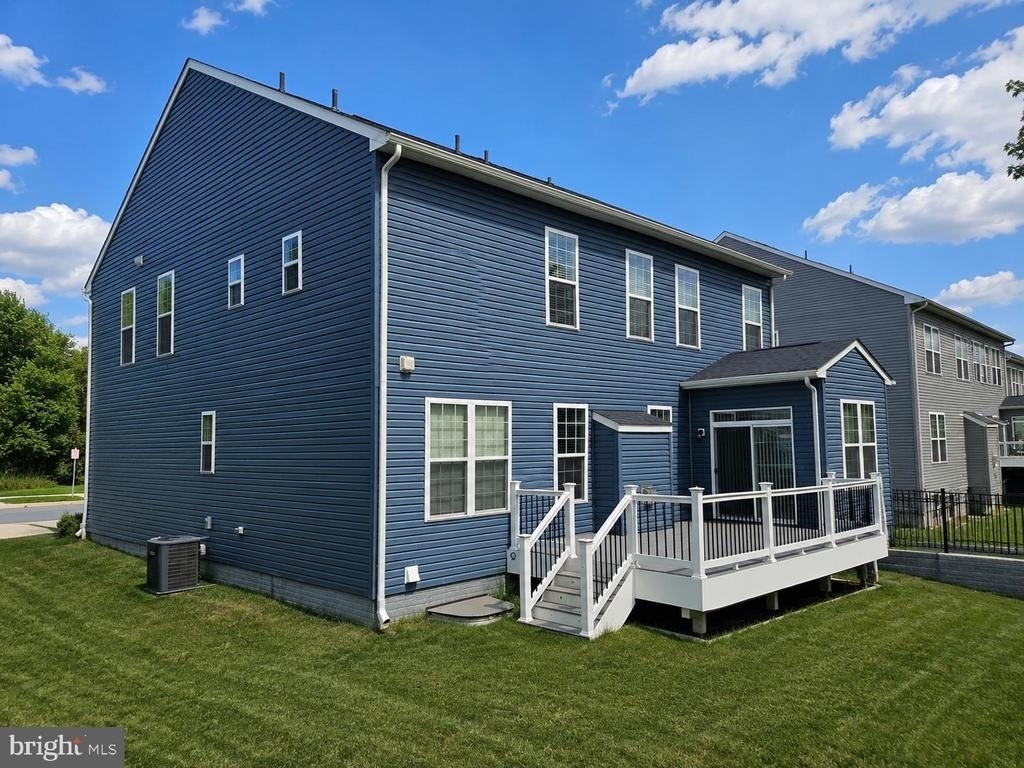 3332 Burton Drive - Photo 4
