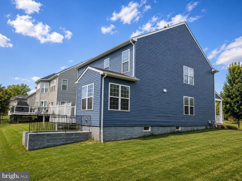 3332 Burton Drive - Photo 3