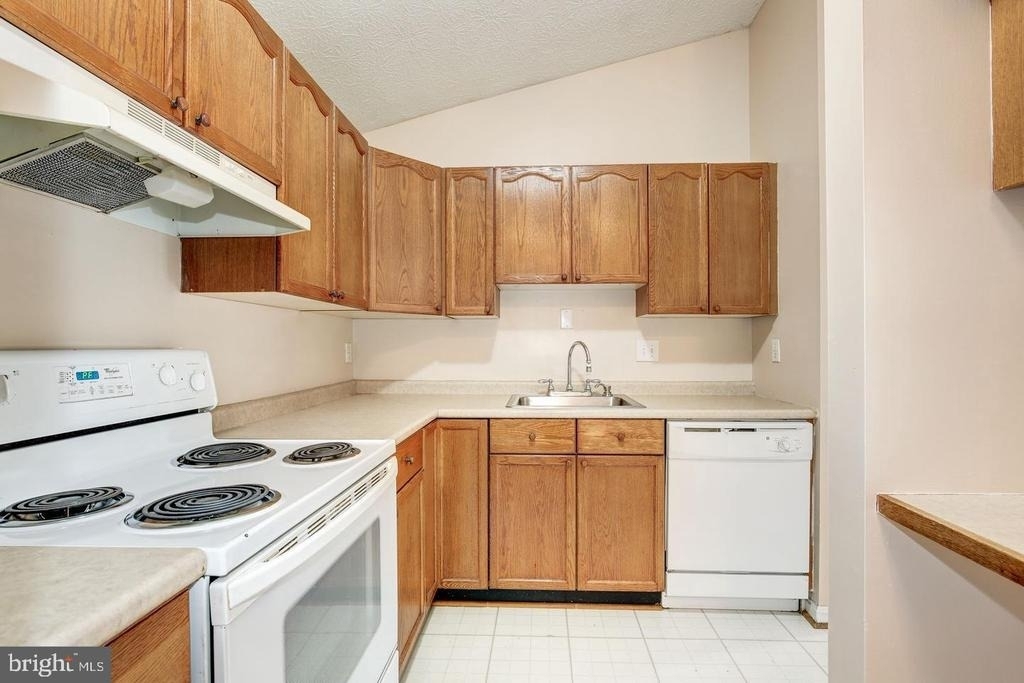 2106 Whitehall Road - Photo 15