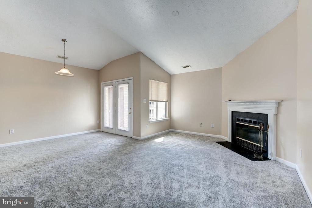 2106 Whitehall Road - Photo 4