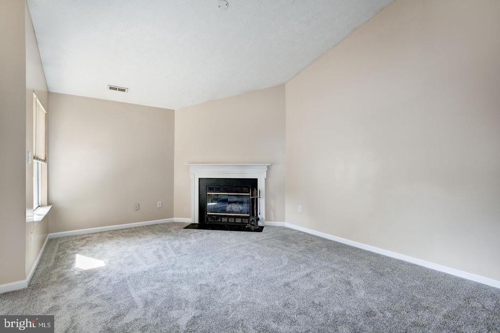2106 Whitehall Road - Photo 5
