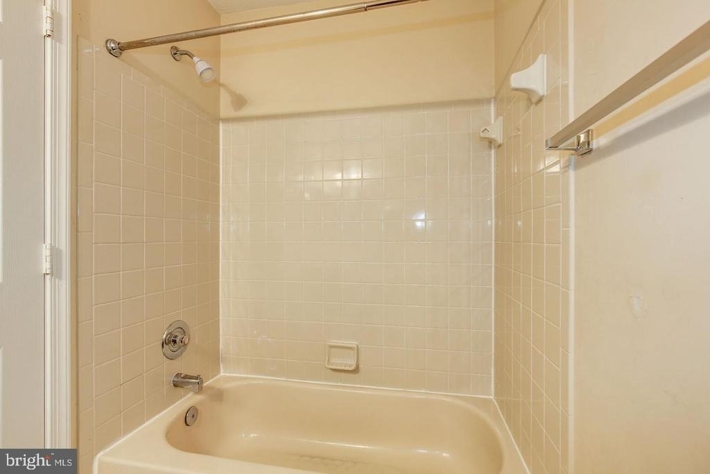 2106 Whitehall Road - Photo 31