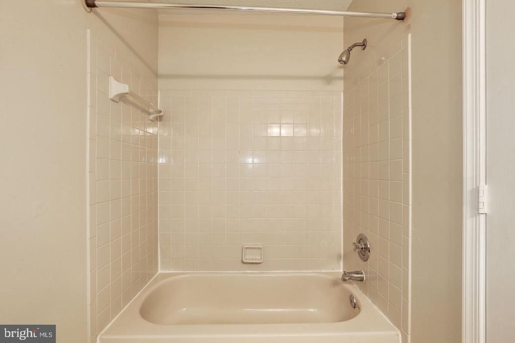 2106 Whitehall Road - Photo 32
