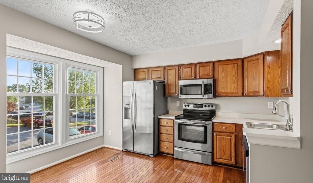 6359 New Haven Court - Photo 3