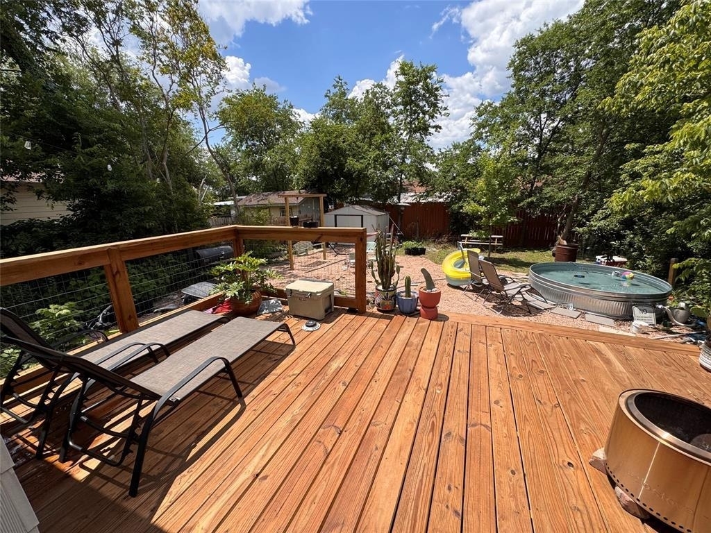 2321 Lakehurst Dr - Photo 16