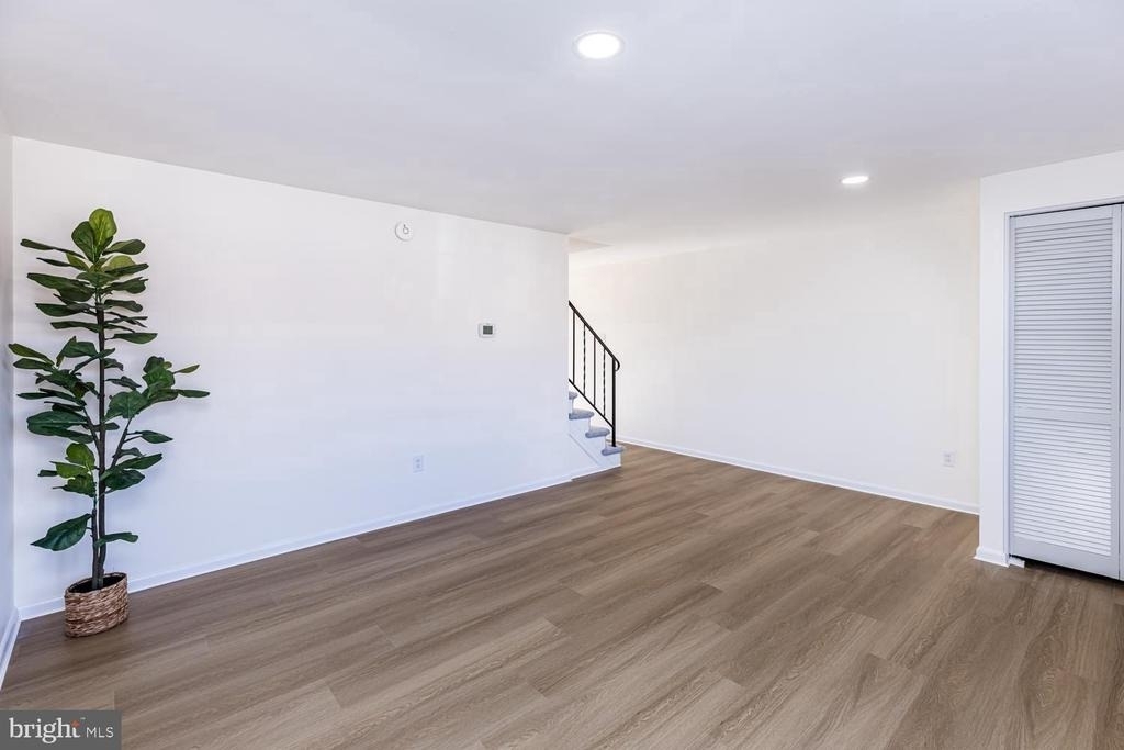 1117 Circle Drive - Photo 2