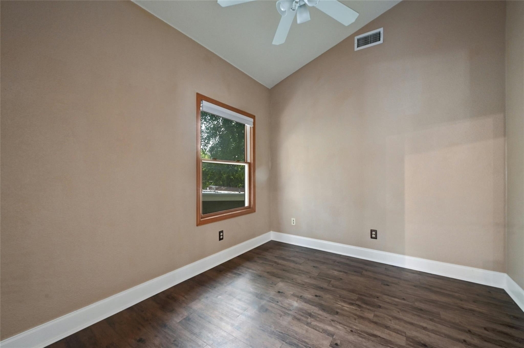 2829 San Gabriel St - Photo 14