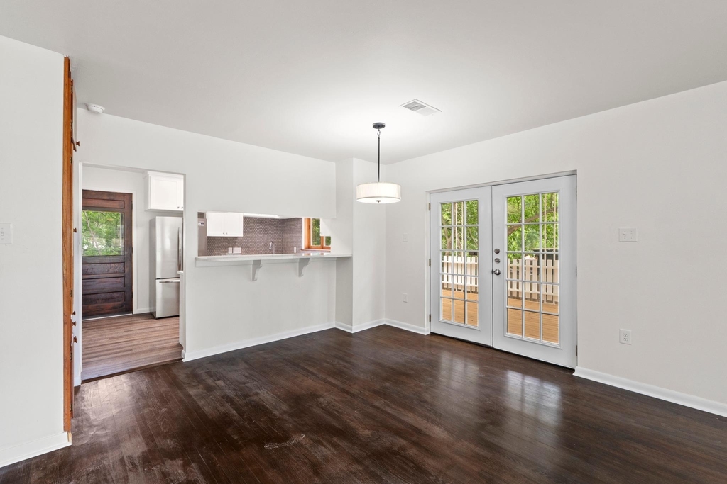 1110 Somerset Ave - Photo 7
